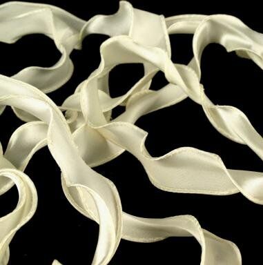 STK Ribbon - Atlas/Satin gedreht creme