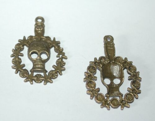 AEX Charm - Skullwreath/Totenkopf-Kranz Bronze