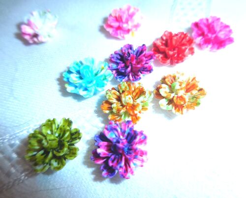 SRH Embellishments - Flatback Resin Daisy