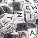 DVC Embellishment - Printed Letter Tiles Silber 17x20 mm